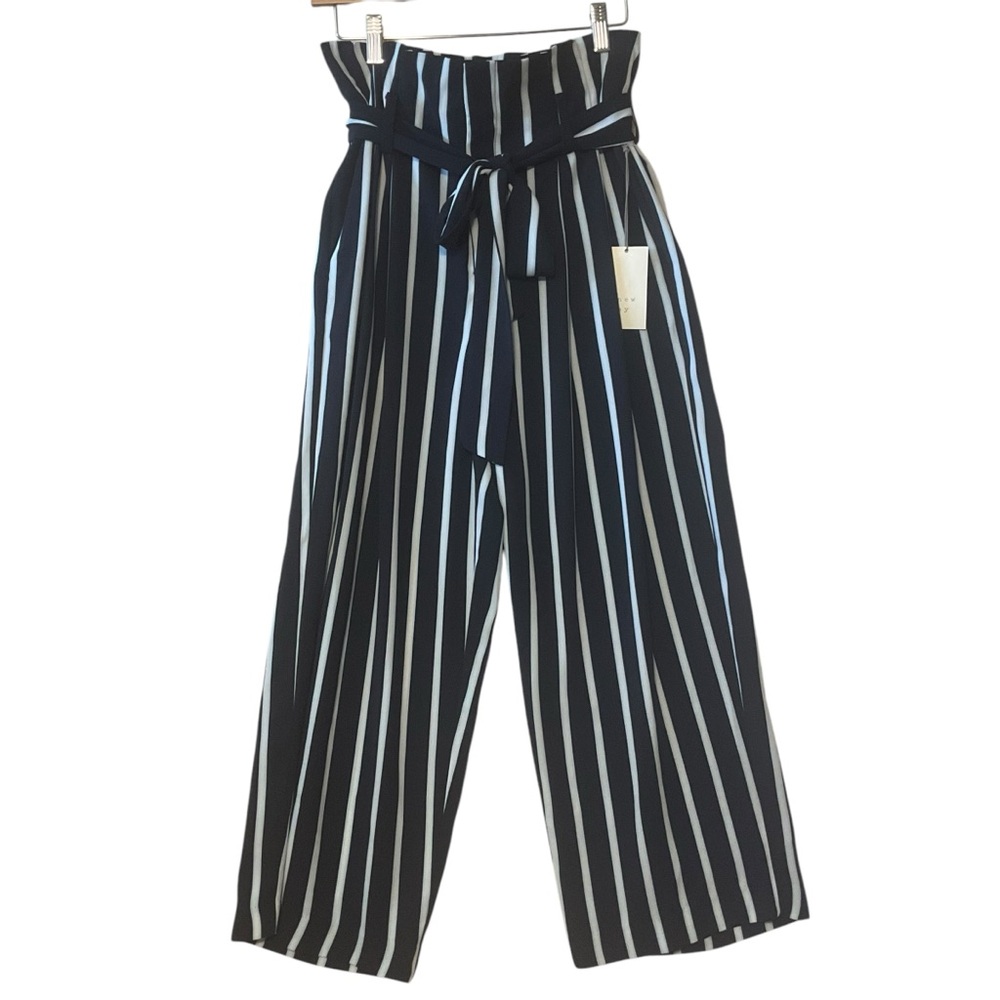 A NEW DAY sz 6 Striped Pants Paperbag Waist Vertical Stripes Pockets Blue White